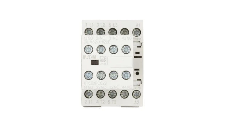 Stycznik mocy 7A 3P 230V AC 2Z 2R DILM7-22(230V50HZ,240V60HZ) 106360
