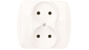 Simon Akord Gniazdo podwójne b/u 16A IP20 białe AG2/11