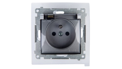 Simon 54 Gniazdo bryzgoszczelne z/u IP44 z przesłoną torów i klapką transparentną srebrny mat DGZ1BZ.01/43A