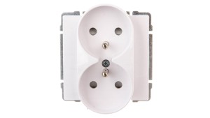 KOS66 Gniazdo podwójne z/u z przesłonami białe 660447