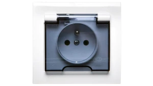 KIER Gniazdo bryzgoszczelne z/u IP44 klapka przezroczysta białe GPH-1WZ/00/d