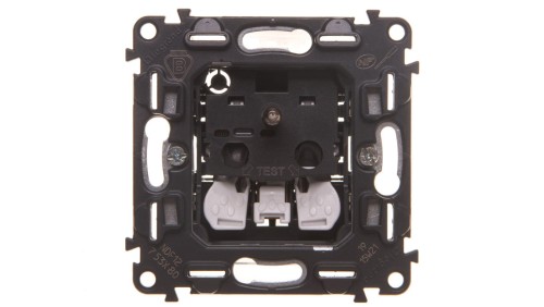 VALENA LIFE Gniazdo pojedyncze z/u 2P+Z z przesłonami 753080