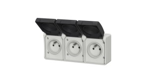 Gniazdo potrójne z uziemieniem natynkowe z klapką Aqua Plus IP44 szaro grafitowe/ 40226