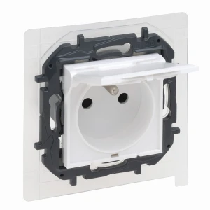 Niloe Step Gniazdo 2p+z IP44, zaciski automatyczne, z przesłoną - kolor biały 863136B