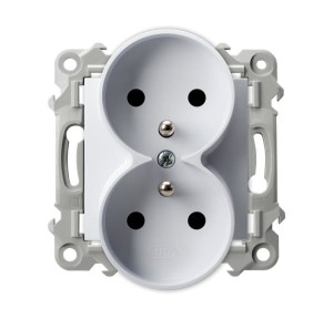SZAFIR Gniazdo podwójne z uziemieniem moduł bez ramki biały GP-2ZRZ/m/00