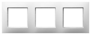 ARIA Ramka potrójna biały R-3U/00