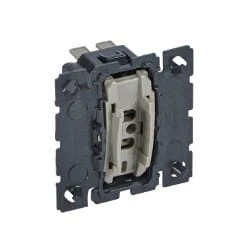 LEGRAND 067001E.jpg