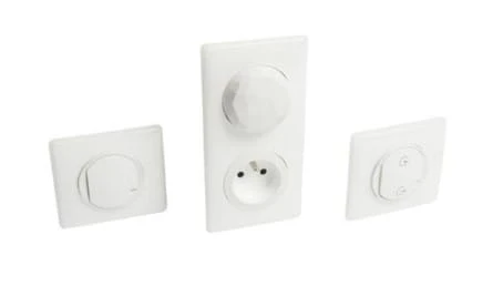 LEGRAND 67690.jpg
