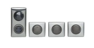 LEGRAND 067628.jpg